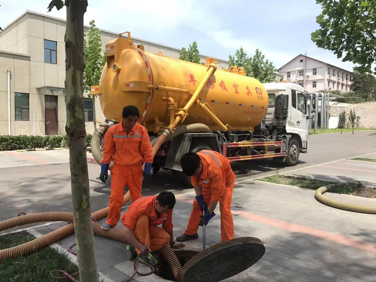 随州化粪池清理与5-8吨吸粪车施工效率分析